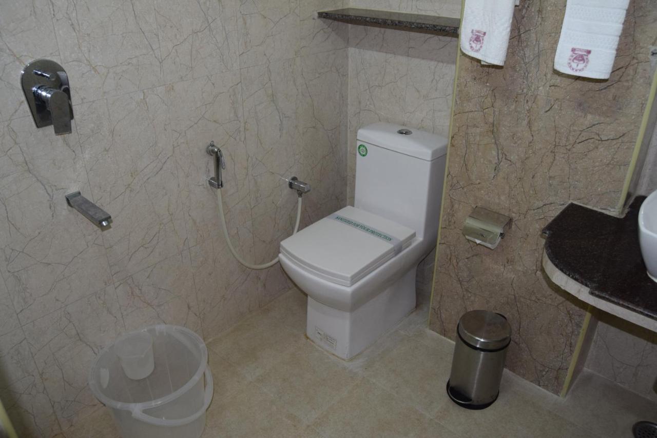 Thiviyam Airport Hotel Chennai Zewnętrze zdjęcie