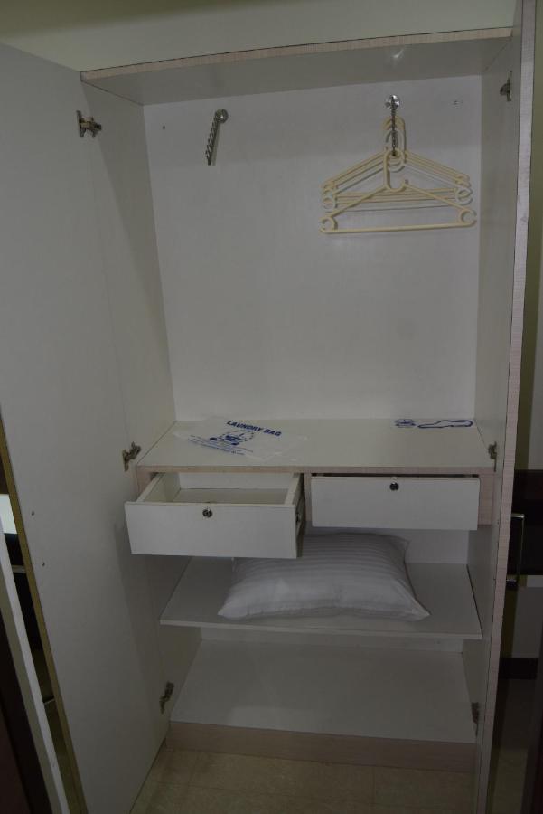 Thiviyam Airport Hotel Chennai Zewnętrze zdjęcie